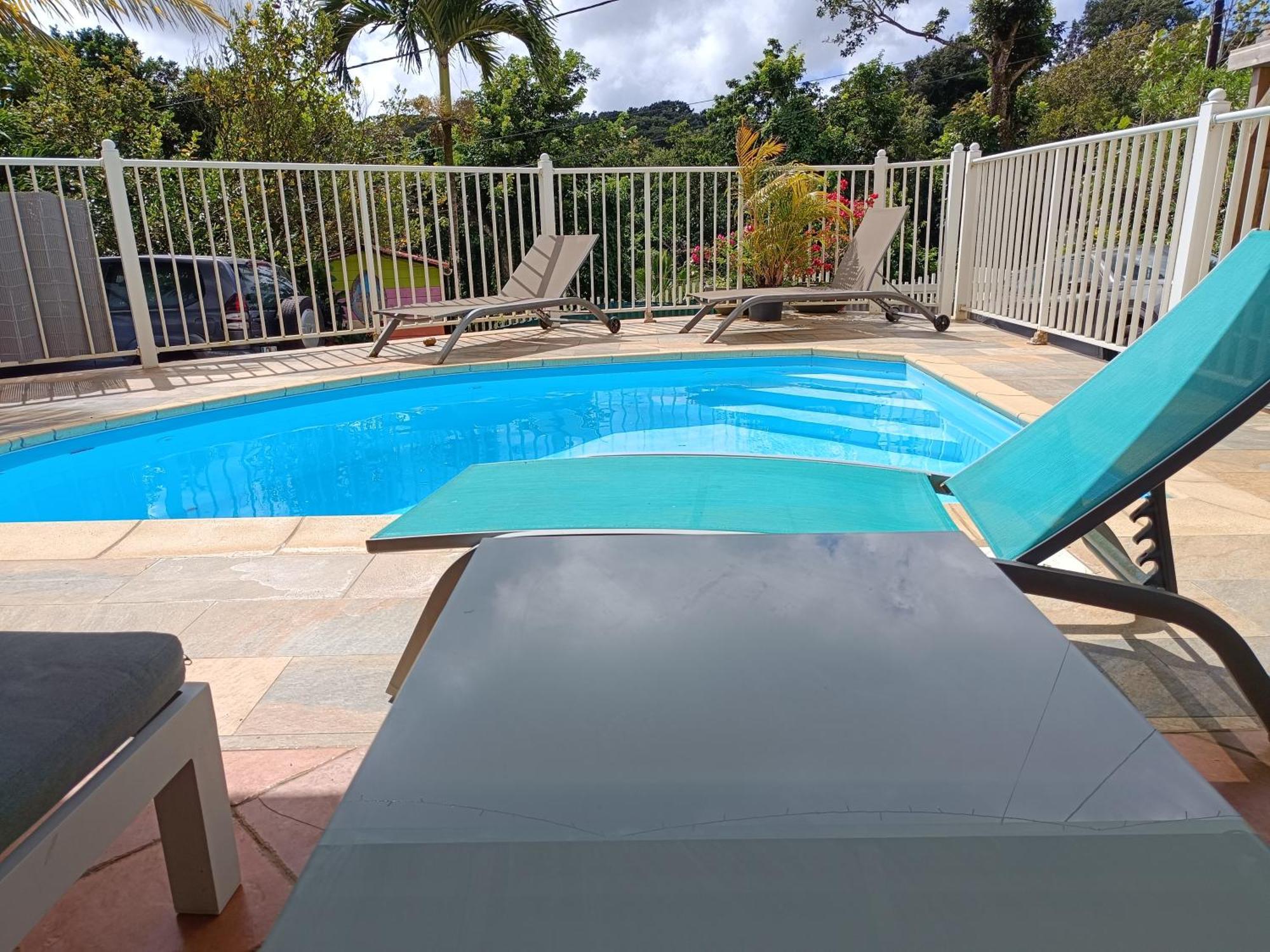Douceur Des Hauteurs Bas De Villa, Piscine Privee Sainte-Luce Buitenkant foto